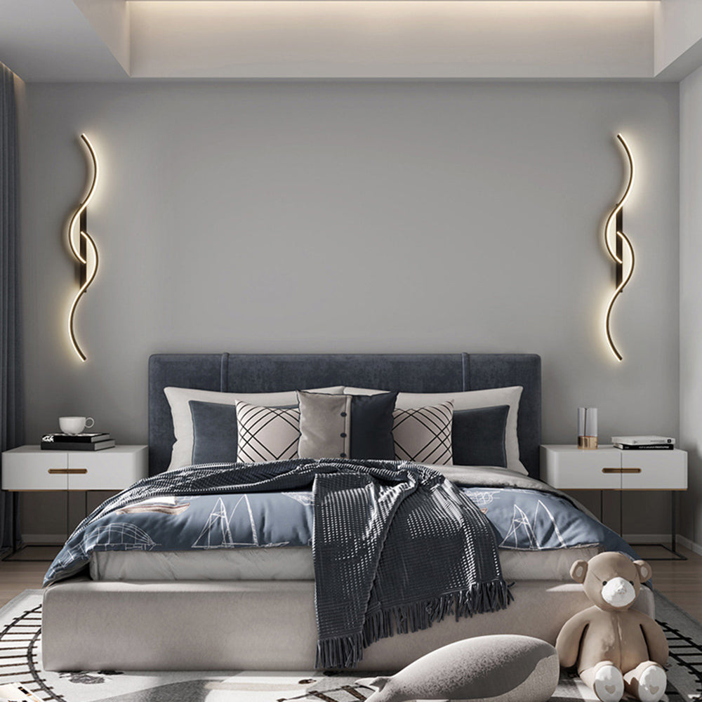 Vireth Modern Linear Wave Bedroom Wall Lamp, Black/Gold